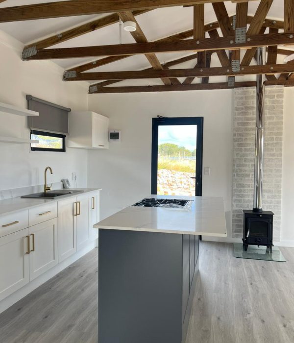 WhatsApp Image 2024-10-16 at 19.20.44 (1)